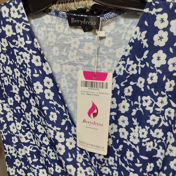 Dress - Picture 2 of 3